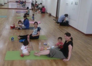 産後の体力低下にヨガがオススメな理由