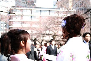 ヨガで稼ぐことは、悪い事なのか