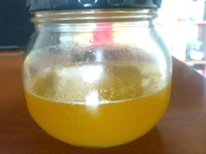 花粉症の目のかゆみには、ギーを使ってくださいね