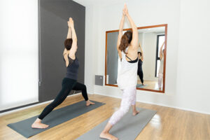 ダイエットヨガってなんでやせるの？